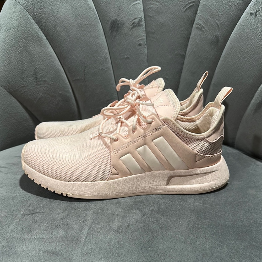 Adidas Women's Light Pink Sneakers